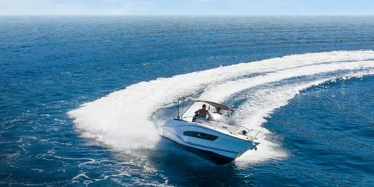 What Should You Check to Decide If a Speed Is Safe for Your Boat in Rough Waters?